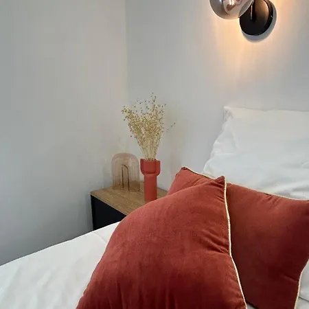 Au Coeur De *