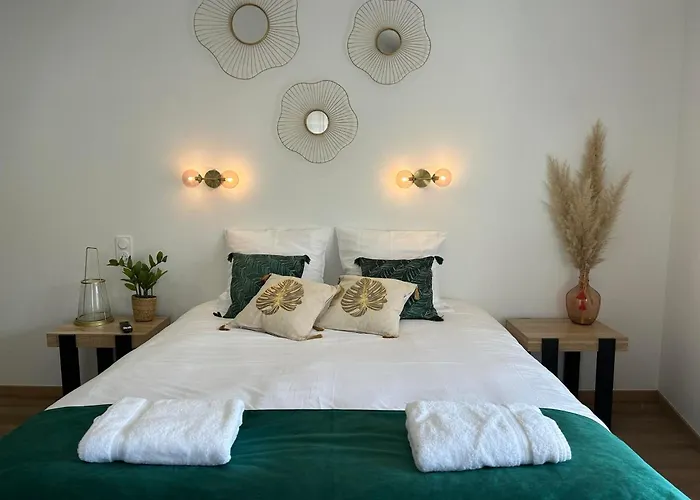 Au Coeur De Bed & Breakfast 3*